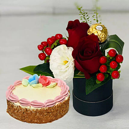 Box Of Roses With Butter Sponge Cake: Cake Delivery Singapore