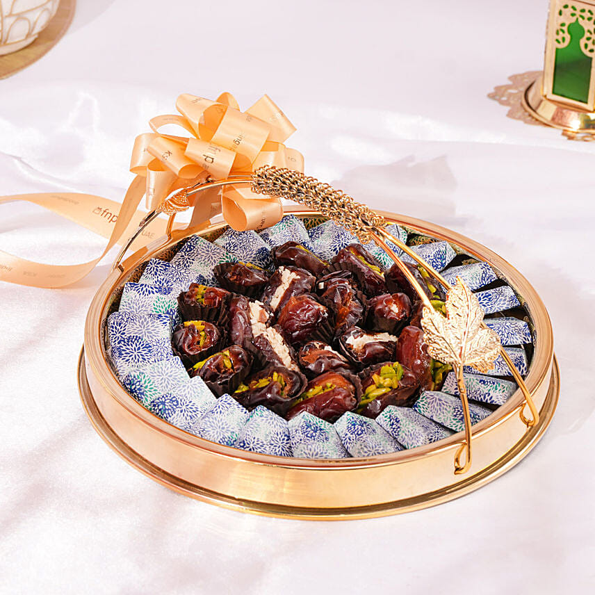 A Premium Stuffed Dates & Chocolate Platter by fnp dubai